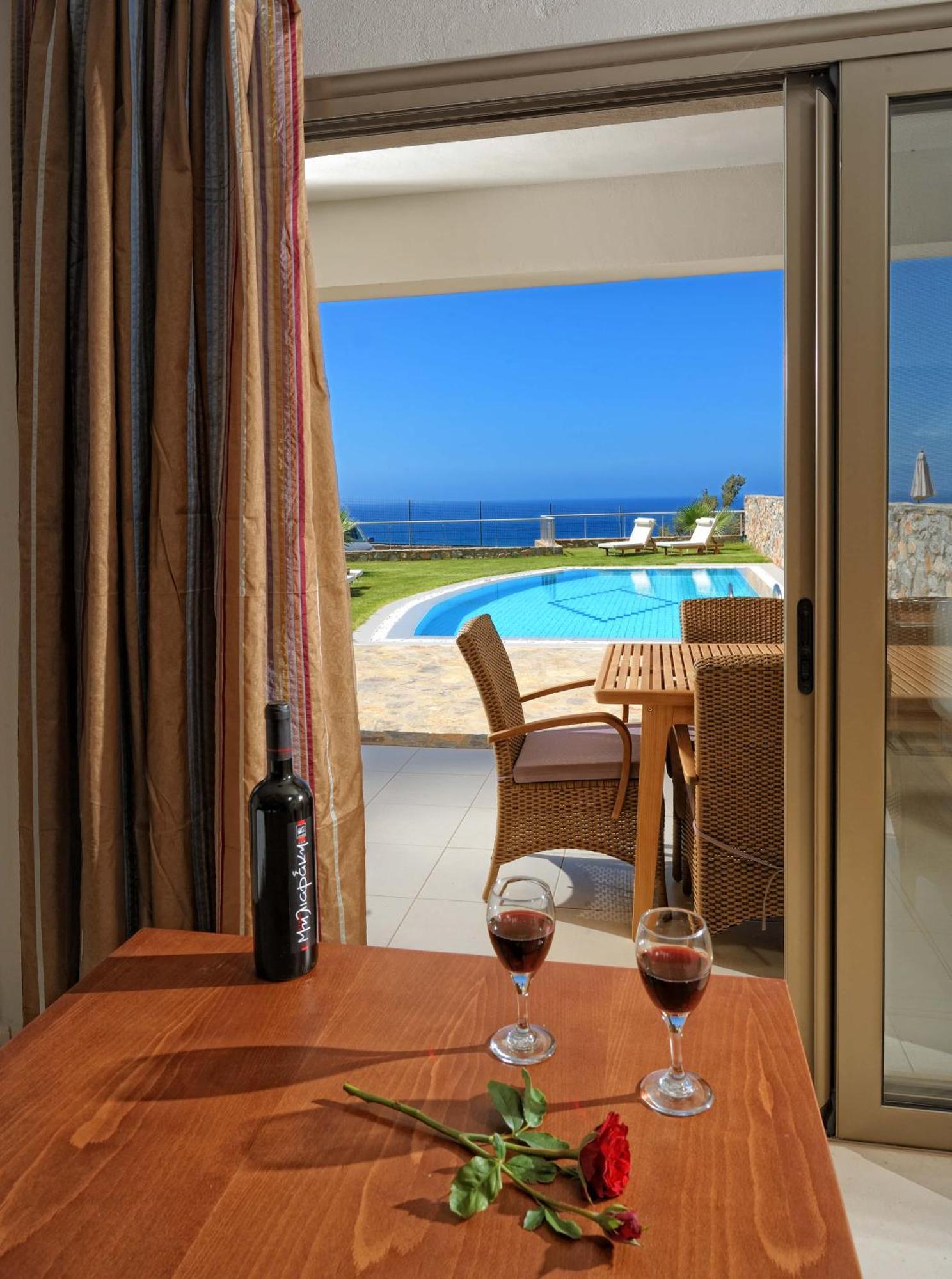 Otel The Noverian Scenic Crete 5 Star Hilltop & 5*